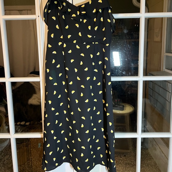 Forever 21 lemon dress. Size small. - Picture 2 of 9